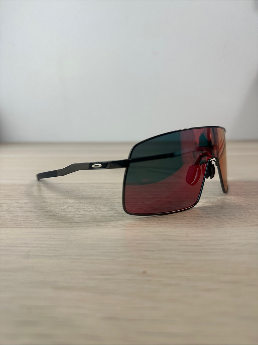 Oakley Sutro TI Sunglasses Gunmetal Frame/Red Prizm Polarized Lenses